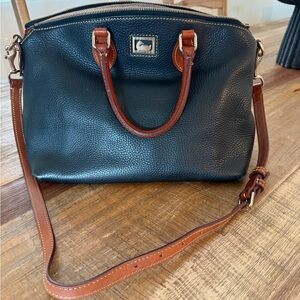 Authentic Dooney & Bourke Black
Dillen Satchel